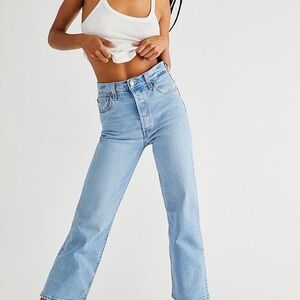 New Levi’s Ribcage Straight Ankle Raw Hem